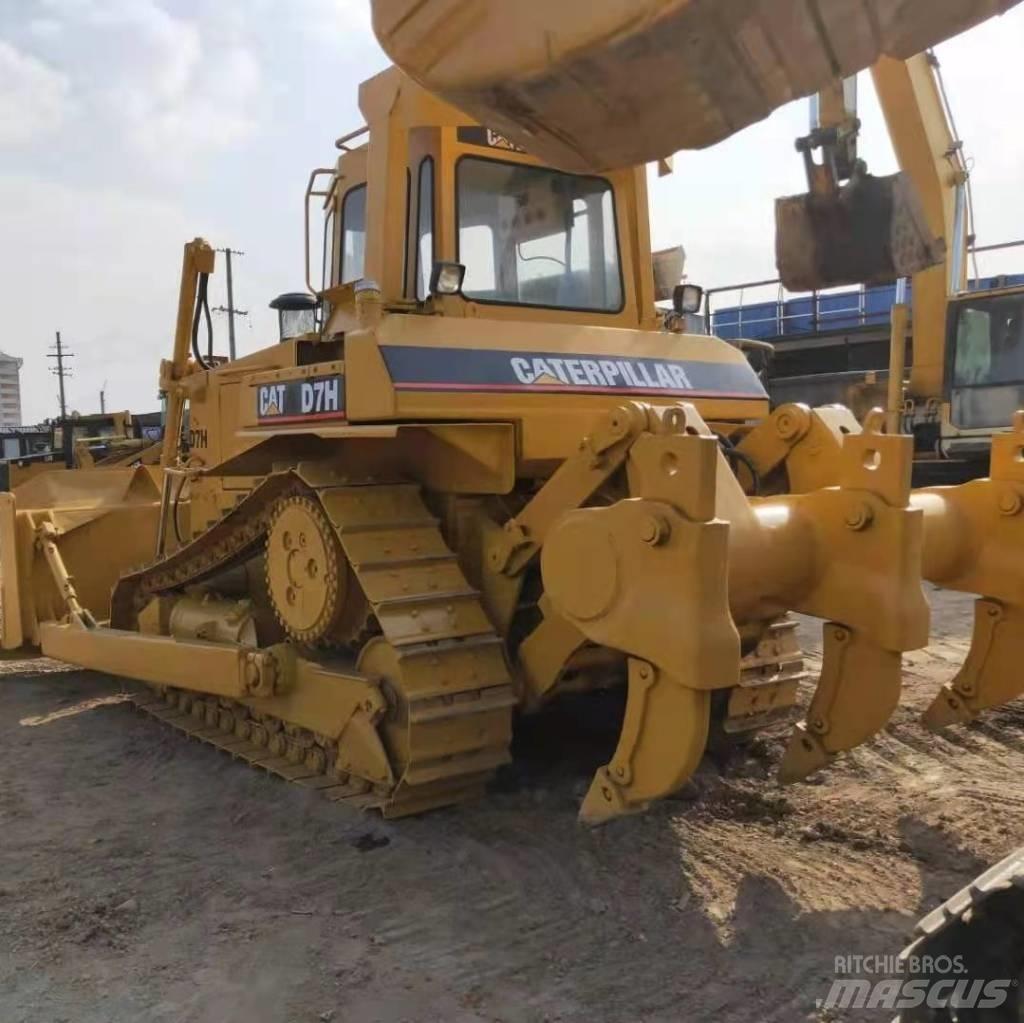CAT D7H Buldožeri guseničari
