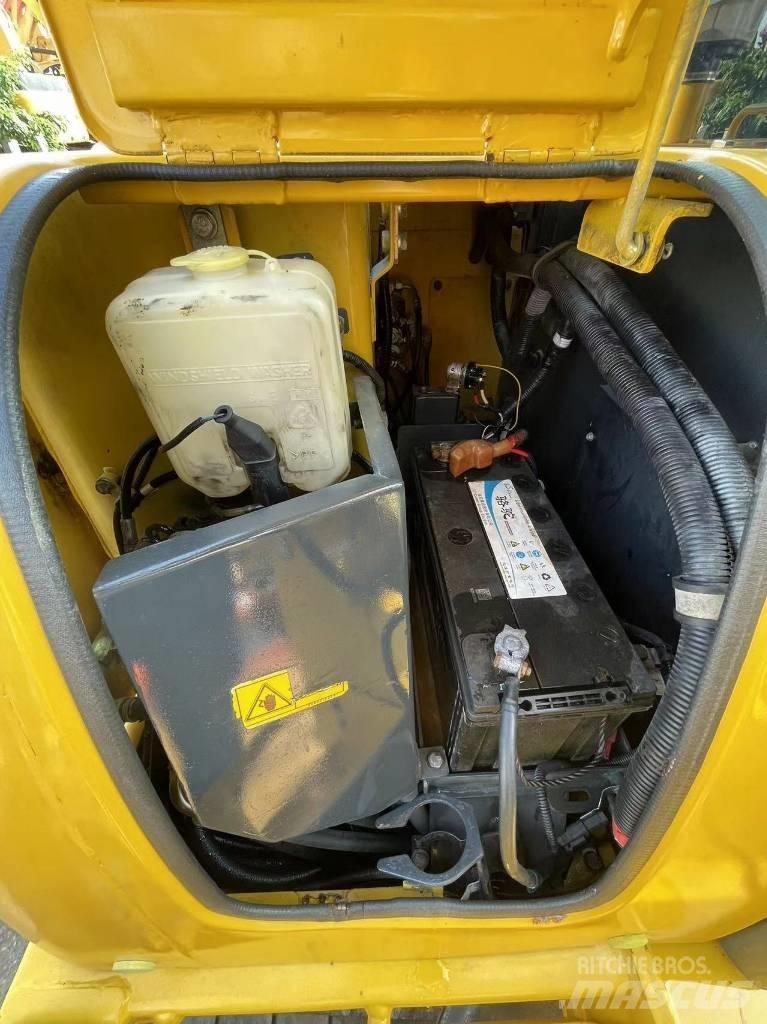 Komatsu PC 70-8 Mini bageri < 7t