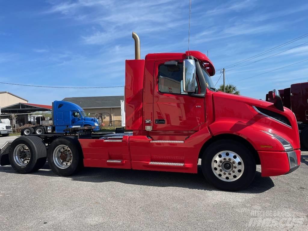Volvo VNL64T300 Tegljači