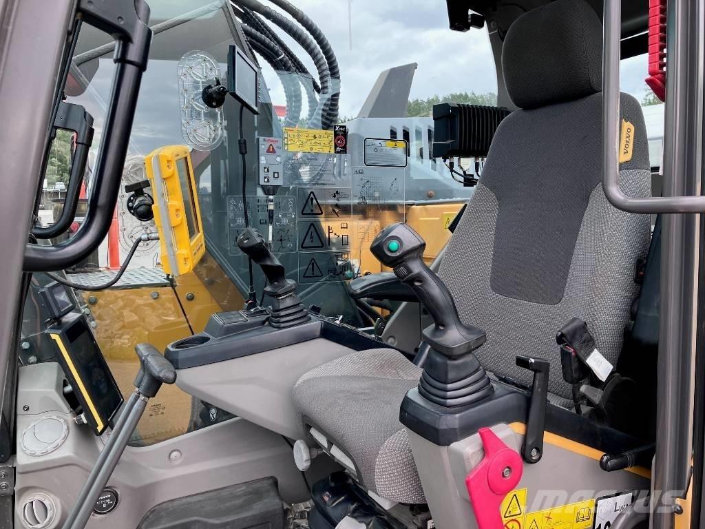 Volvo ECR 235 E Bageri guseničari