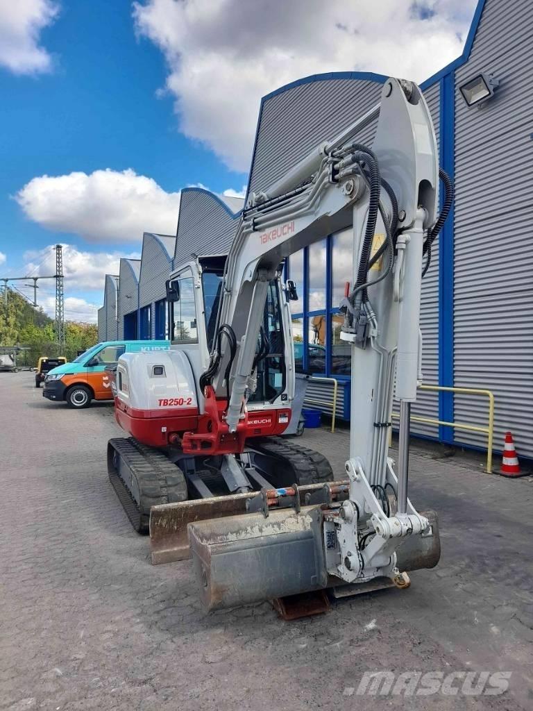Takeuchi TB 250-2 Mini bageri < 7t