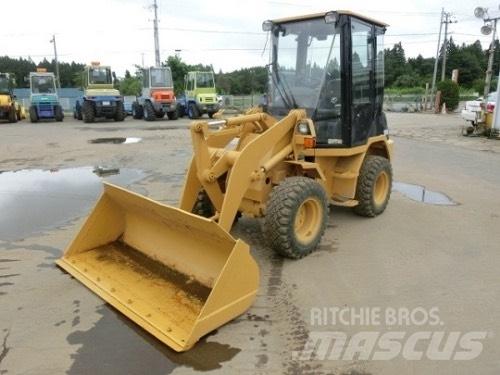 CAT 901B Utovarivači na točkove
