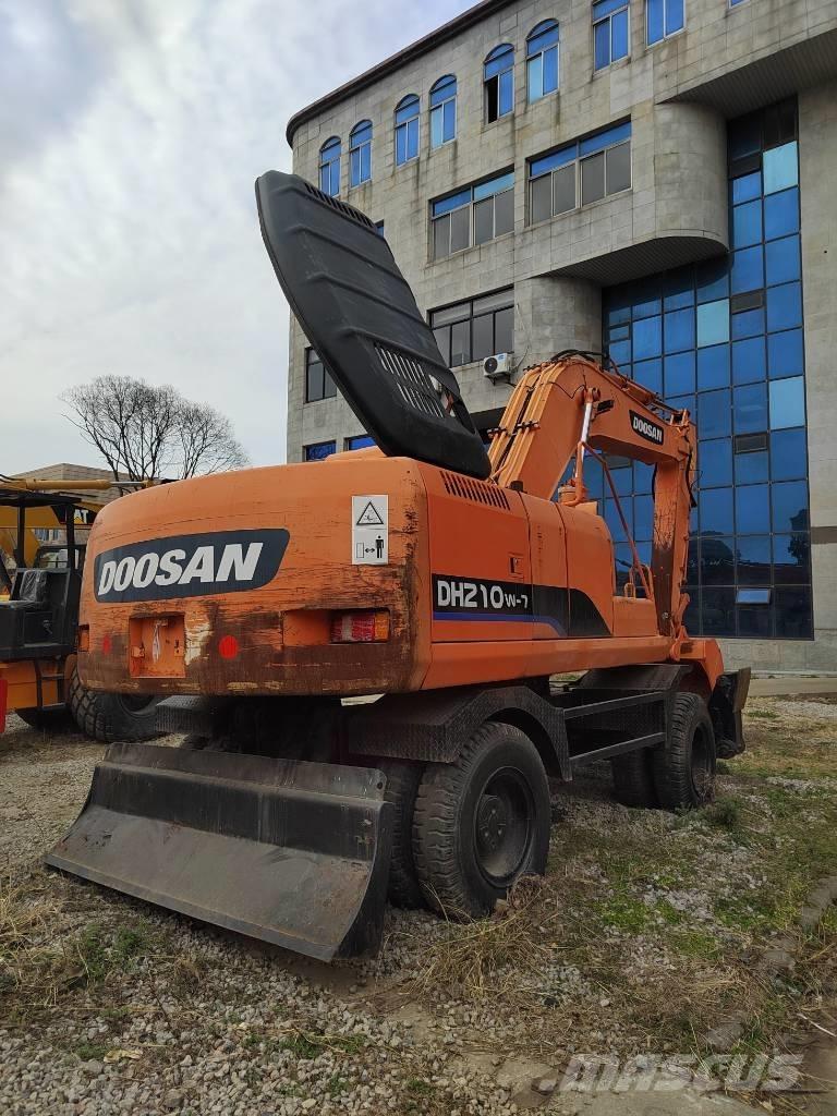 Doosan DH 210 W-7 Bageri točkaši