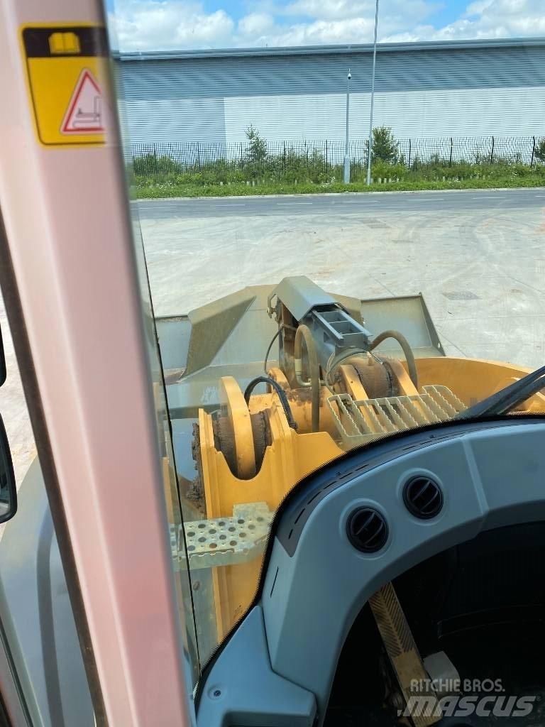 Liebherr L 576 Utovarivači na točkove