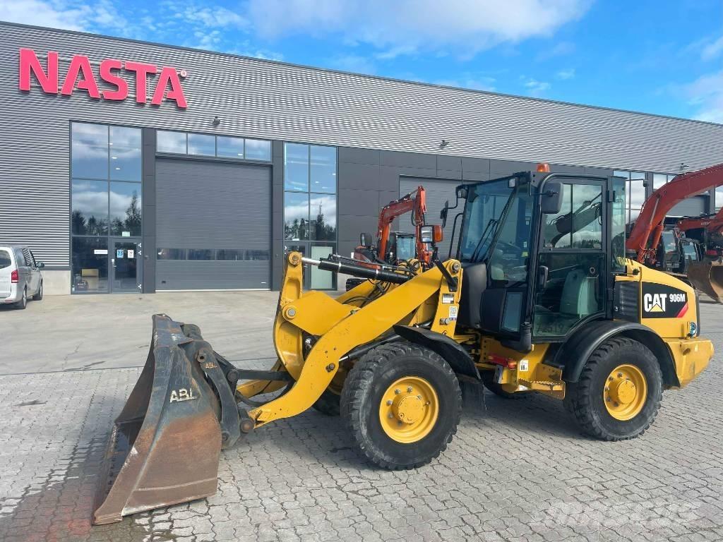CAT 906M Utovarivači na točkove
