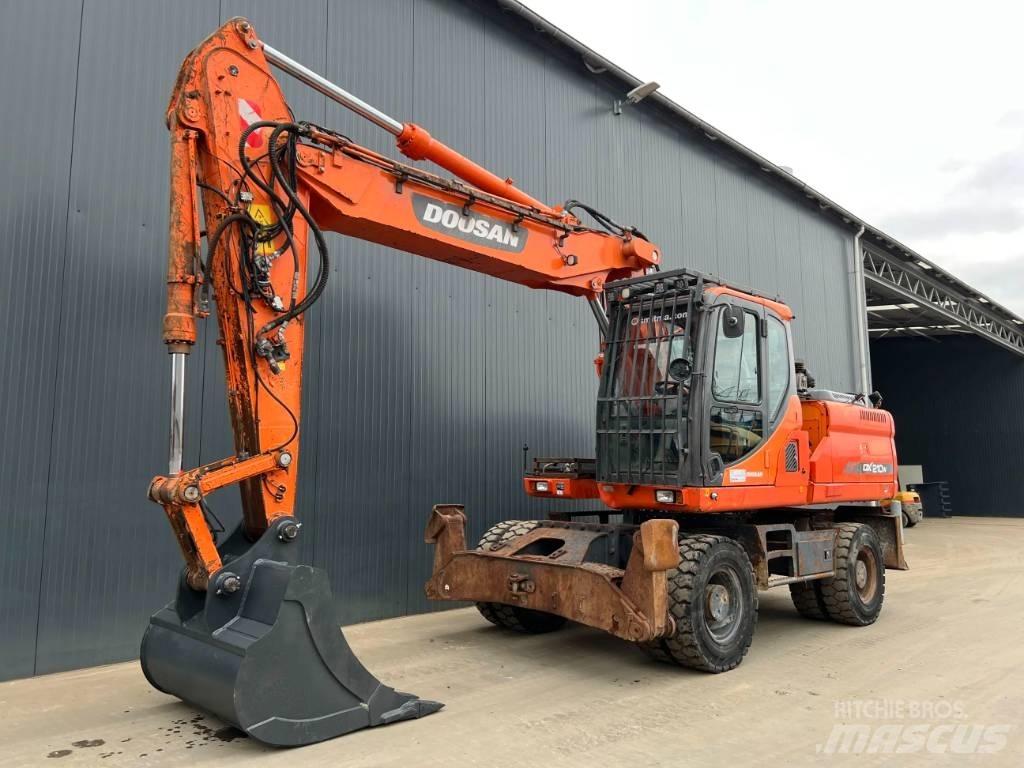 Doosan DX210W Bageri točkaši