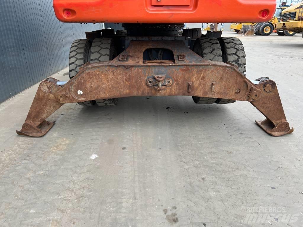 Doosan DX210W Bageri točkaši