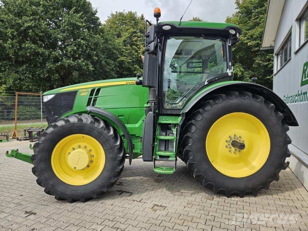 John Deere 7250R Traktori