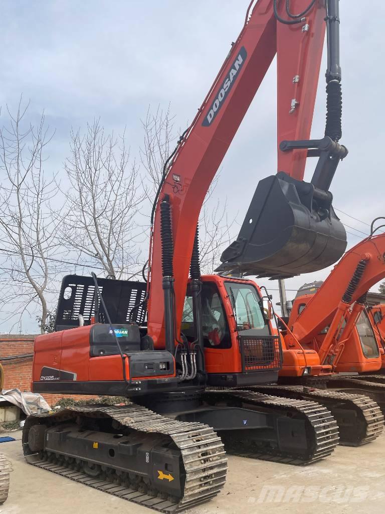 Doosan DX 225 LCA Bageri guseničari