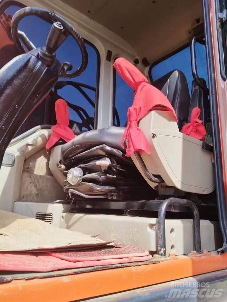 Doosan DX150W-9 Bageri točkaši