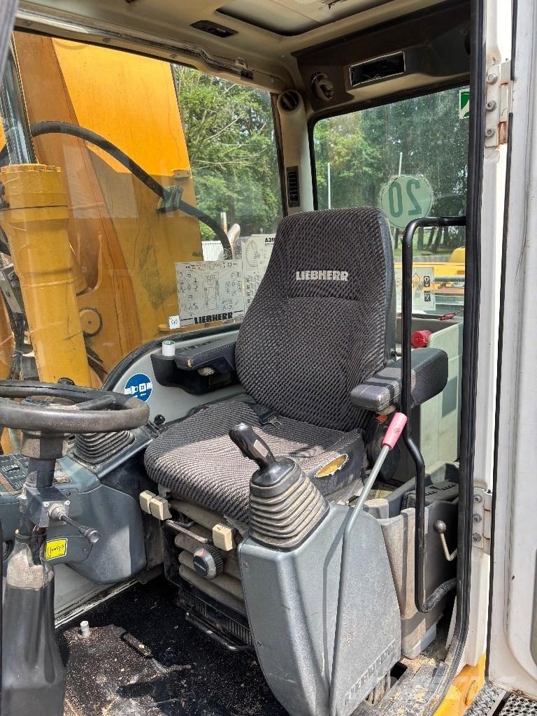 Liebherr A316 Bageri točkaši