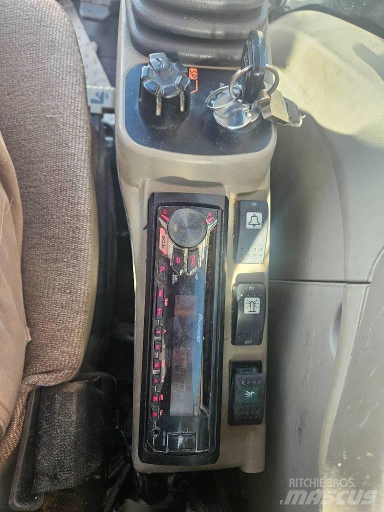 CASE CX 235 C SR Bageri guseničari