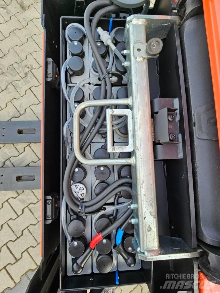 BT LPE 200 Nisko podizni električni viljuškar sa stajalištom