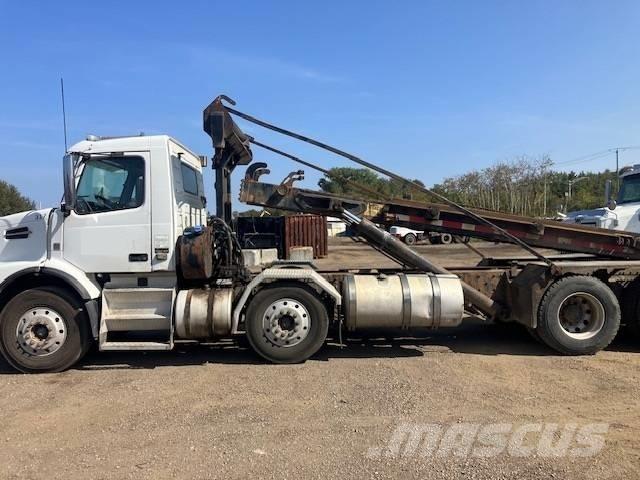 Volvo VHD Kamioni za podizanje kablova