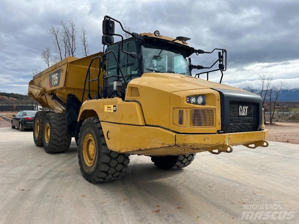 CAT 735 Zglobni damperi