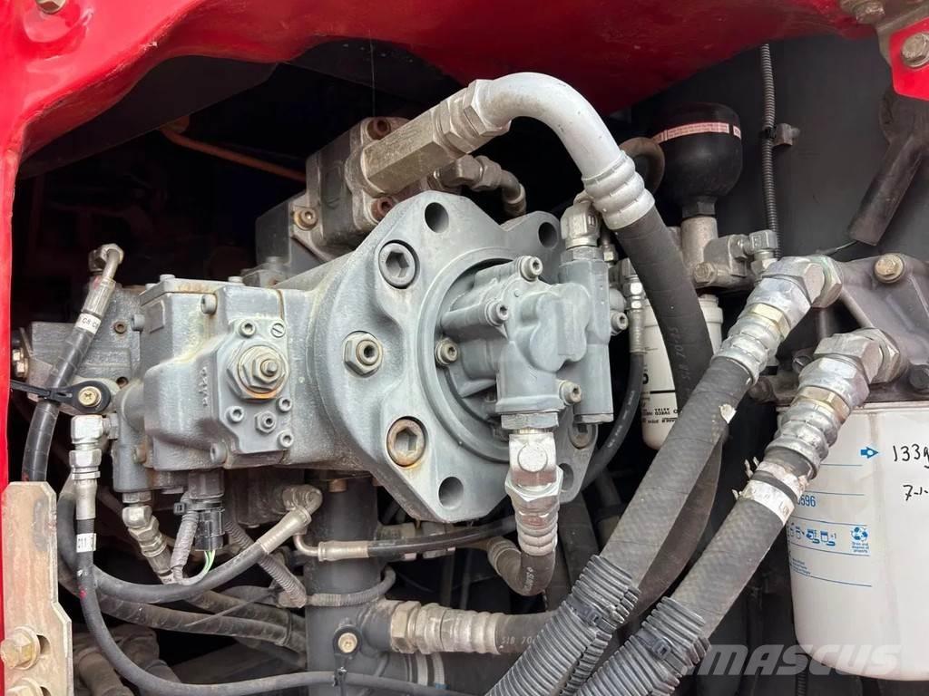CASE CX235C SR Bageri guseničari