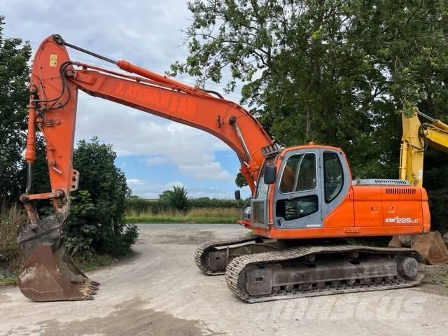 Doosan DX 225 LC Bageri guseničari