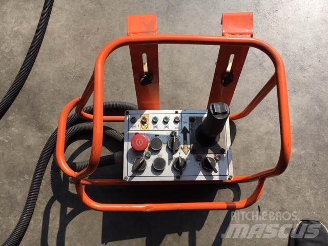 JLG SL245-12 Makazaste platforme