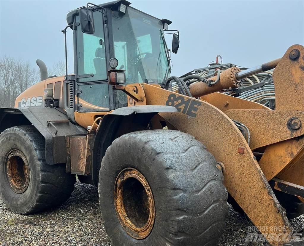 Case IH 821E Utovarivači na točkove