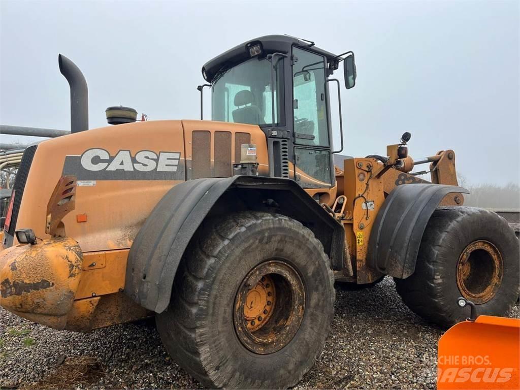 Case IH 821E Utovarivači na točkove