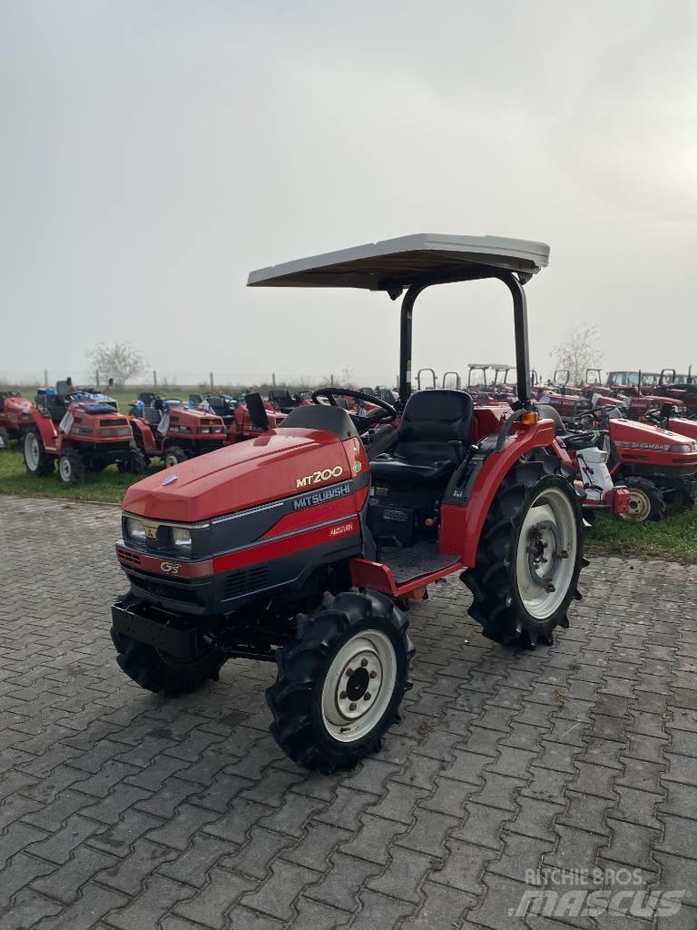 Mitsubishi MT200 Manji traktori