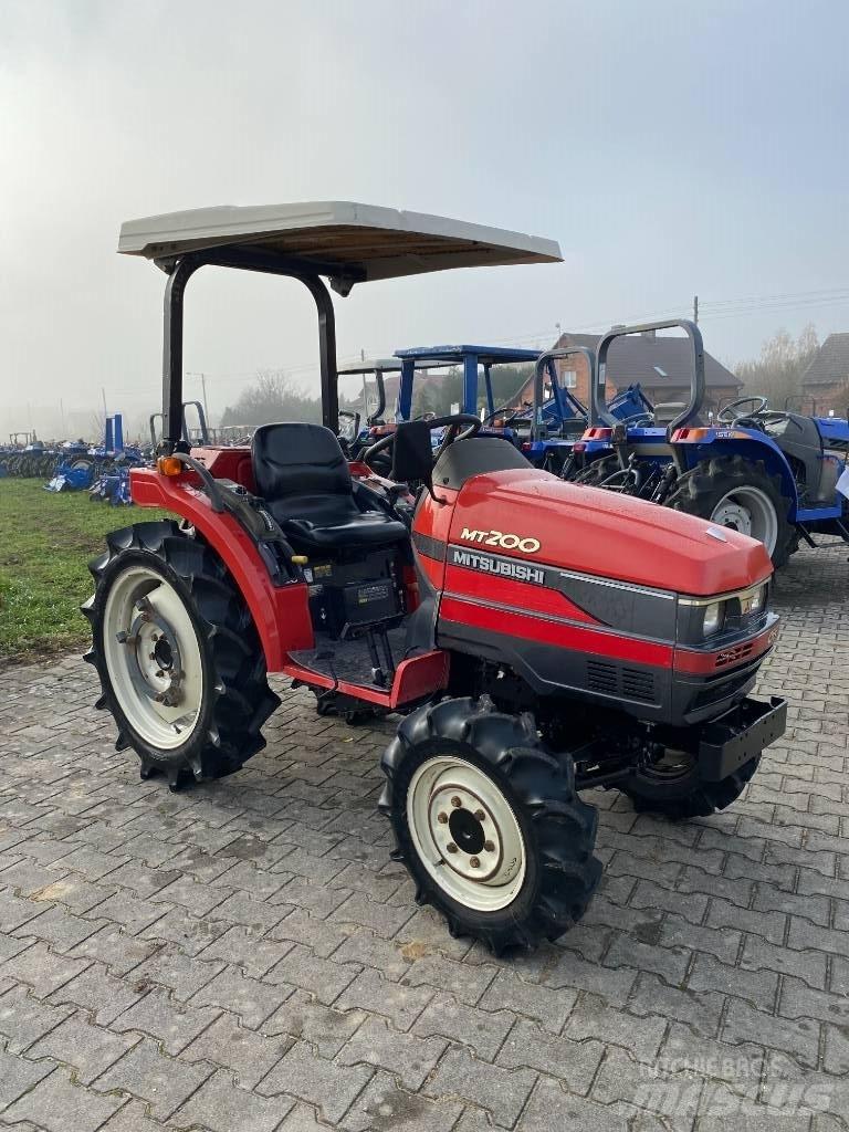 Mitsubishi MT200 Manji traktori