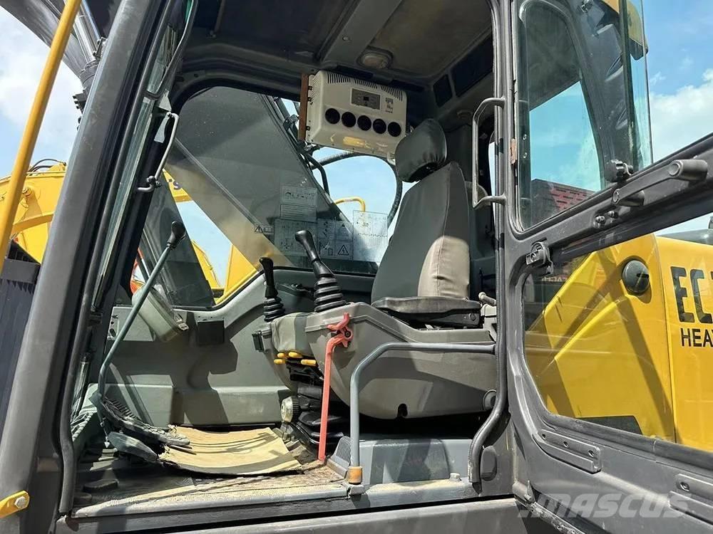 Volvo EC240D Bageri guseničari