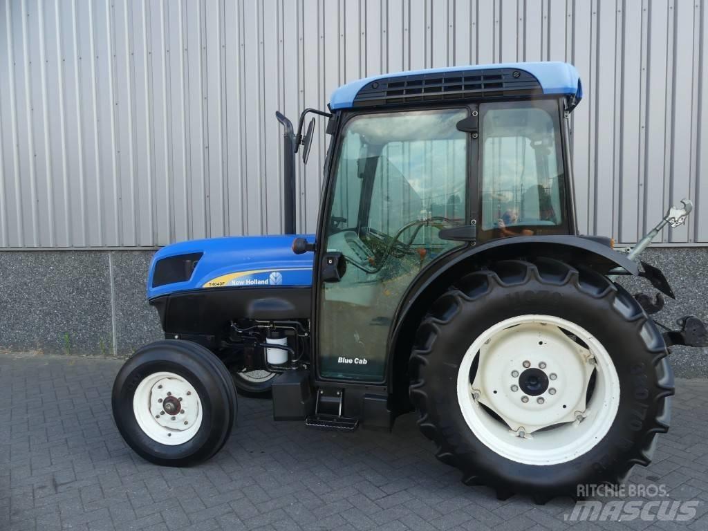 New Holland T4040F Traktori