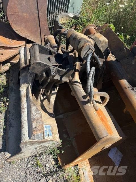 JCB 8085 Midi bageri 7t – 12t