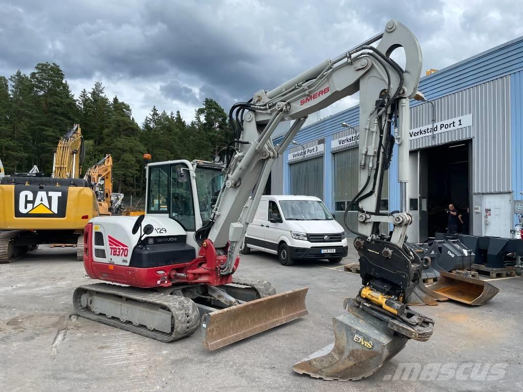 Takeuchi TB 370 2Pc Midi bageri 7t – 12t