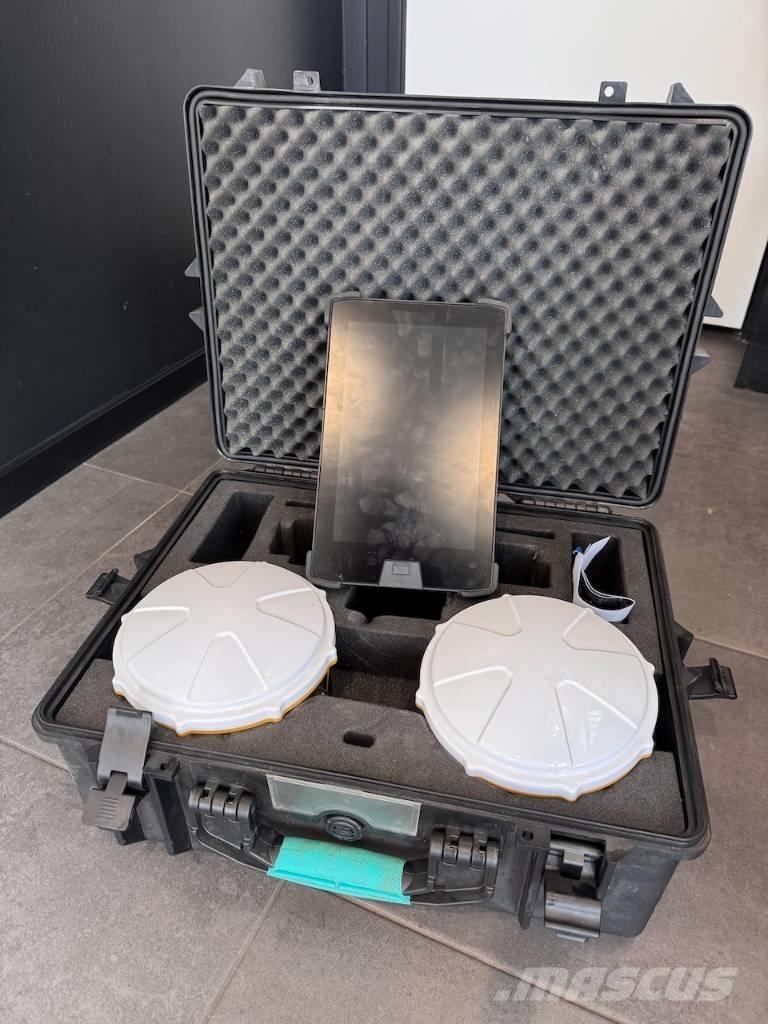 CAT 323 Bageri guseničari