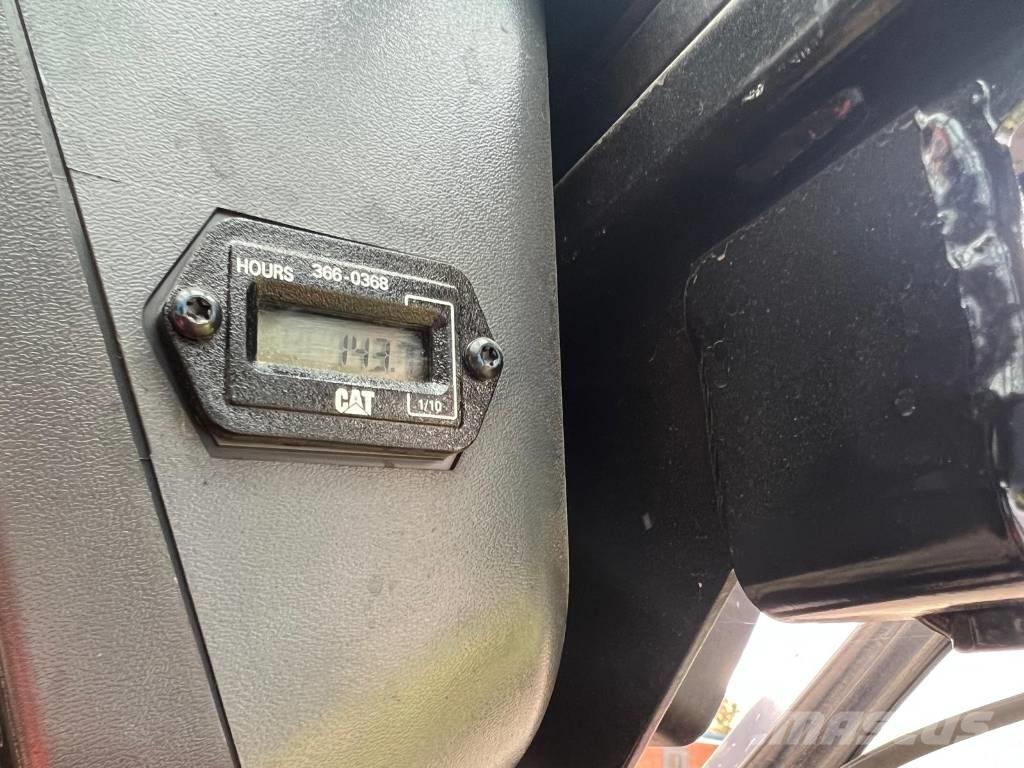 CAT 216 B 3 Skid steer mini utovarivači