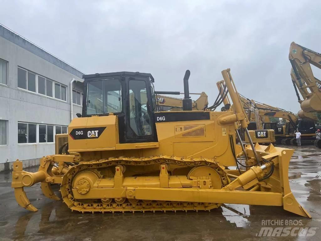 CAT D 6 G Buldožeri guseničari