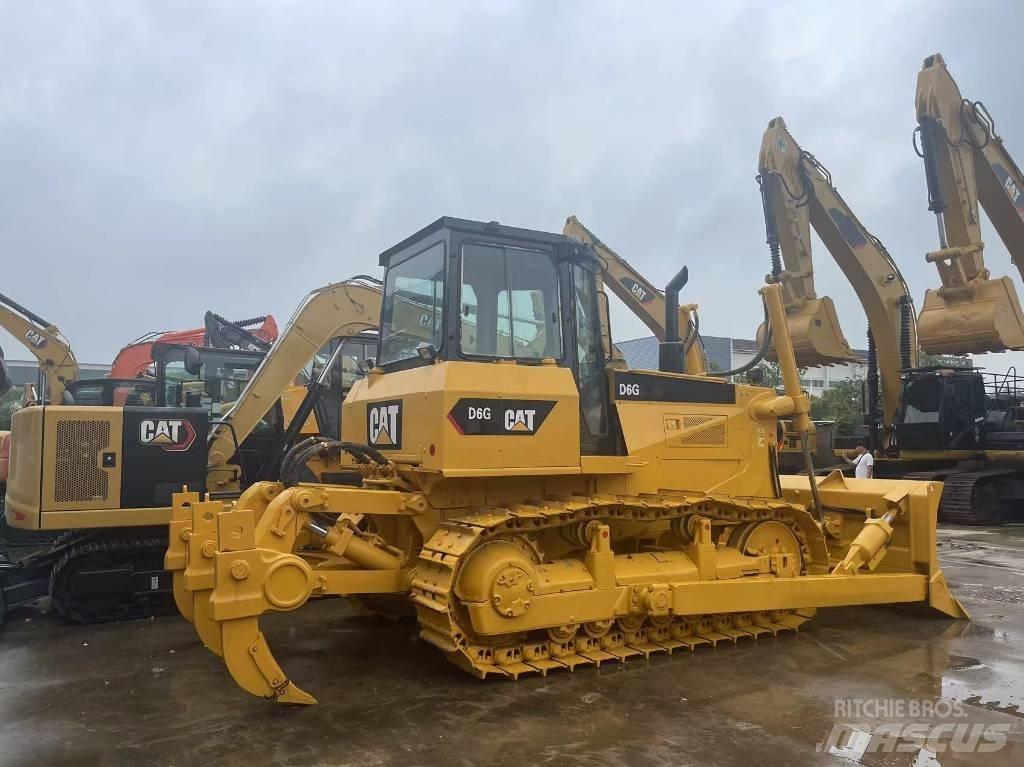 CAT D 6 G Buldožeri guseničari