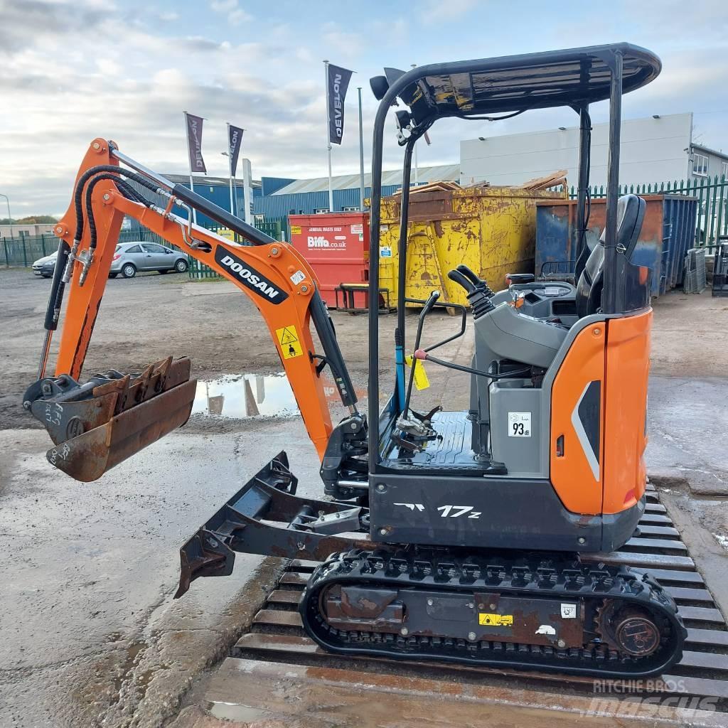 Doosan DX 17 Bageri točkaši