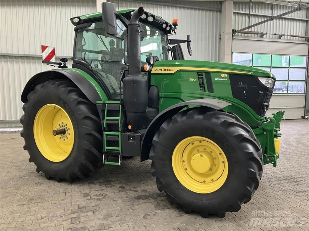 John Deere 6R 250 Traktori