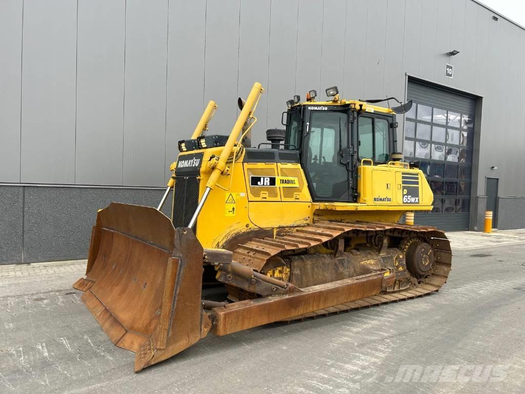 Komatsu D 65 WX-18 Buldožeri guseničari