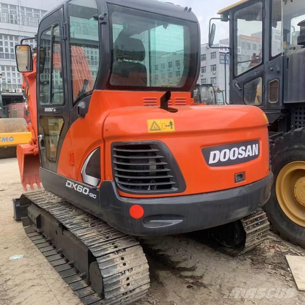 Doosan DX60 Midi bageri 7t – 12t