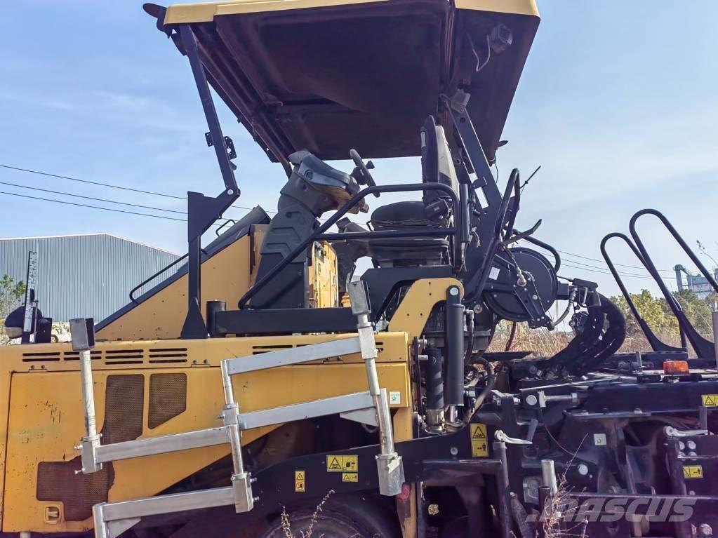 CAT AP655F Asfaltni finišeri