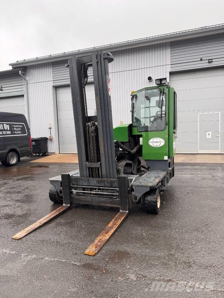 Combilift C 4000 Viljuškari sa 4-stranskim dohvatom