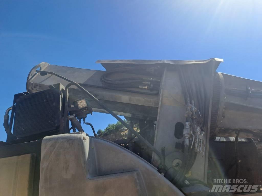 Gradall XL 4200 III Podzemni utovarivači