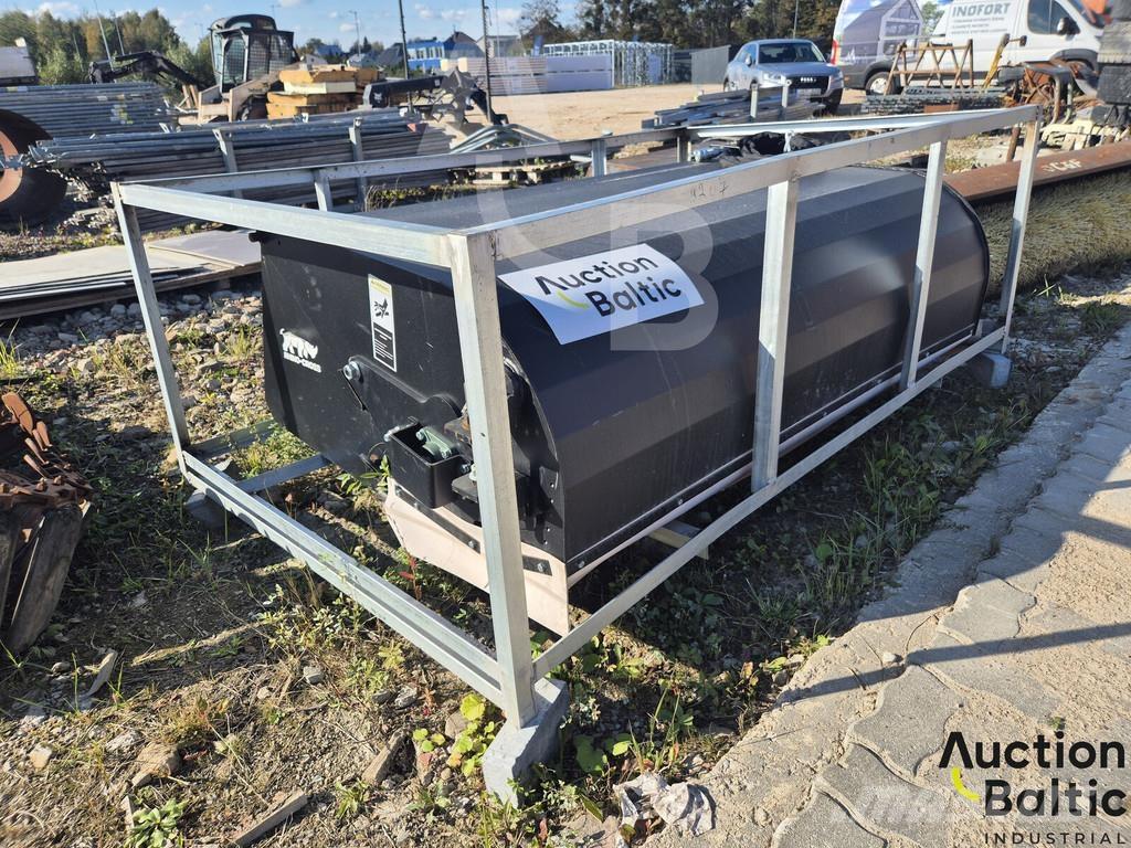  Rhino-Cross 72 in Četke