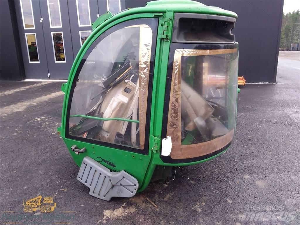 John Deere 1910e Kabine i unutrašnjost