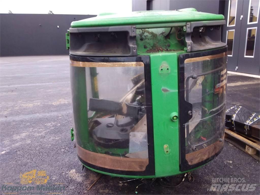 John Deere 1910e Kabine i unutrašnjost