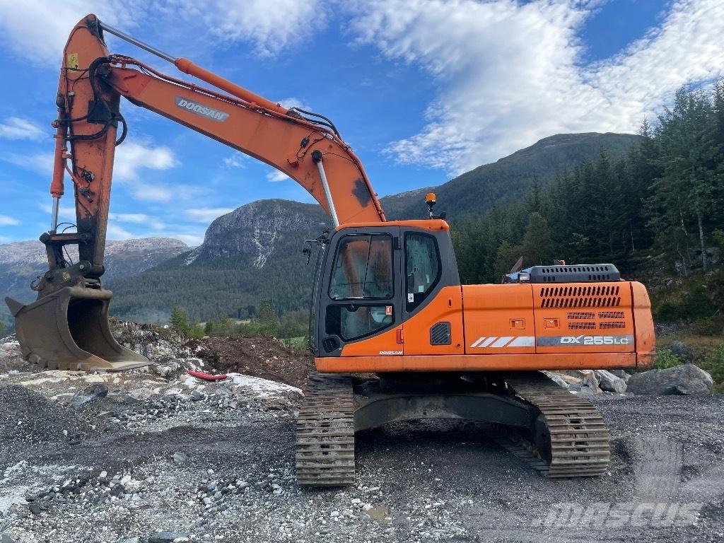 Doosan DX 255 LC-3 Bageri guseničari