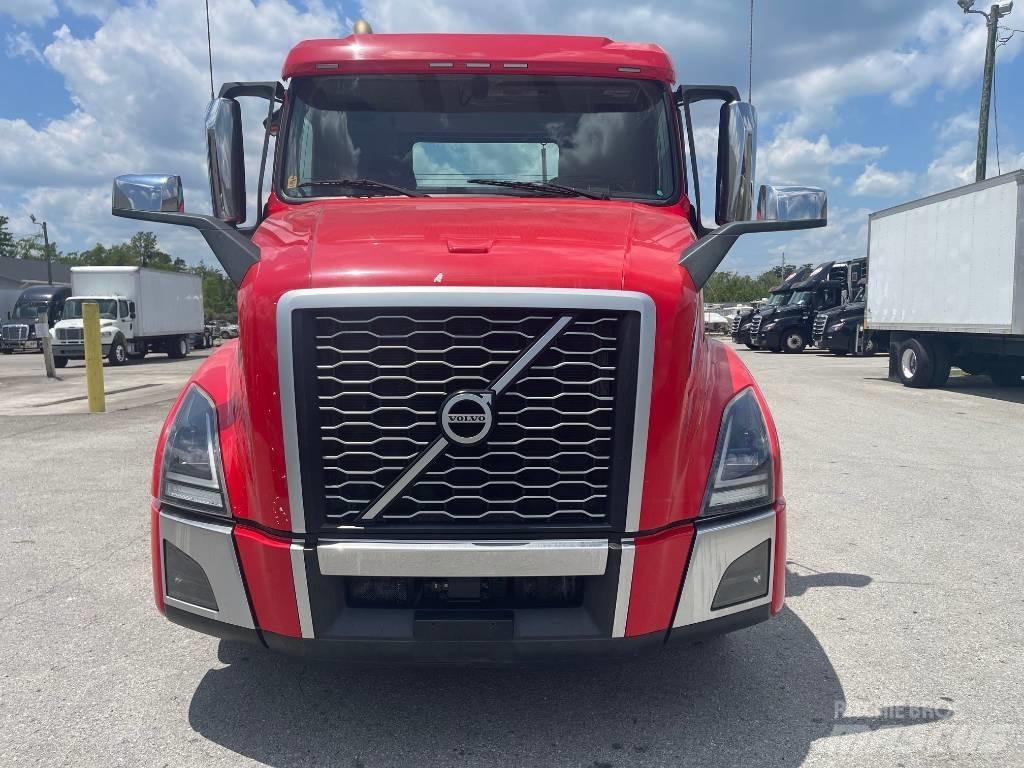 Volvo VNL64T300 Tegljači