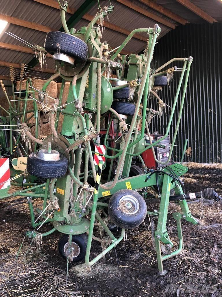 Krone 8.82/8 Tedder Okretači i sakupljači sena