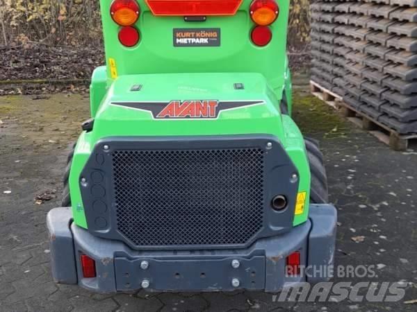 Avant 645 i Skid steer mini utovarivači