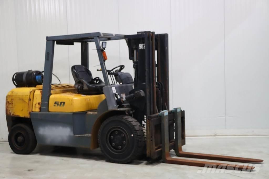 TCM FG50T9 Plinski viljuškari