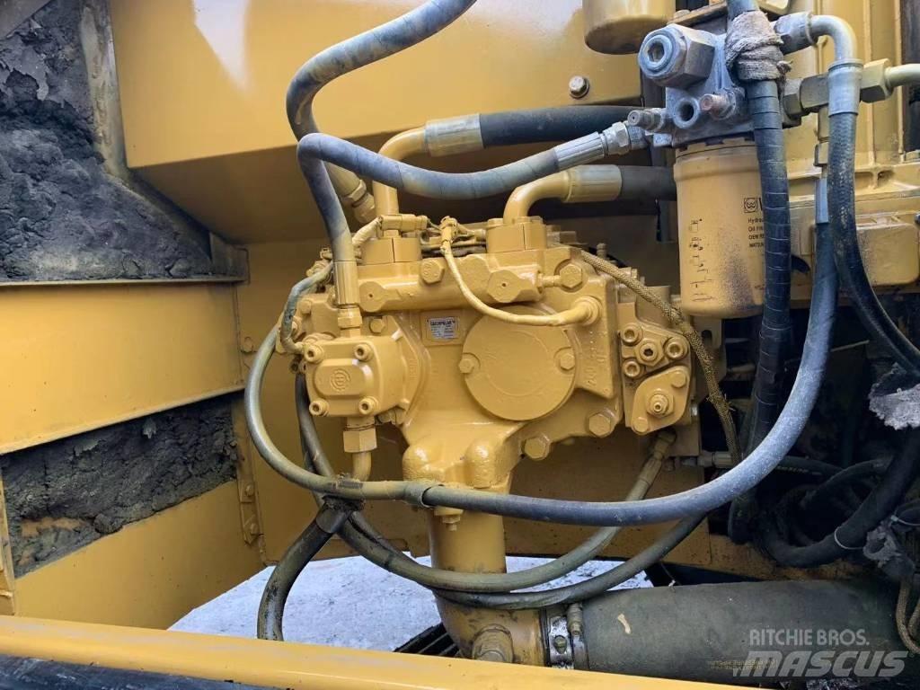 CAT 320C Bageri guseničari